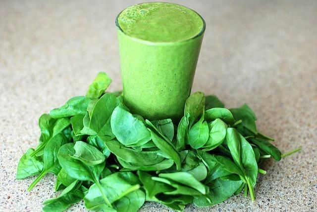 The Spinach Pineapple Smoothie -SERVES 2-4